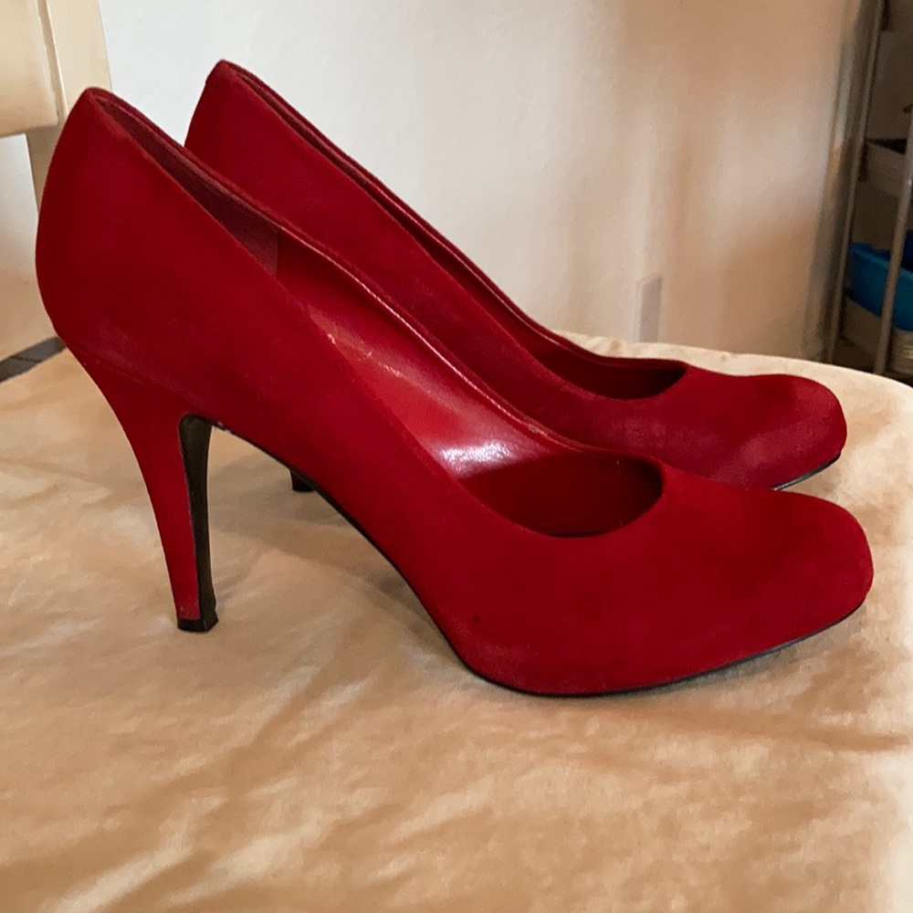 Nine West red heels